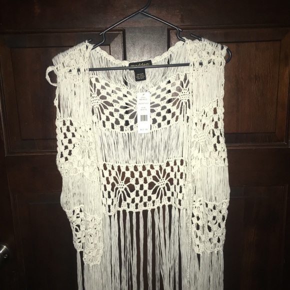 Shaw - Picture 4 of 5